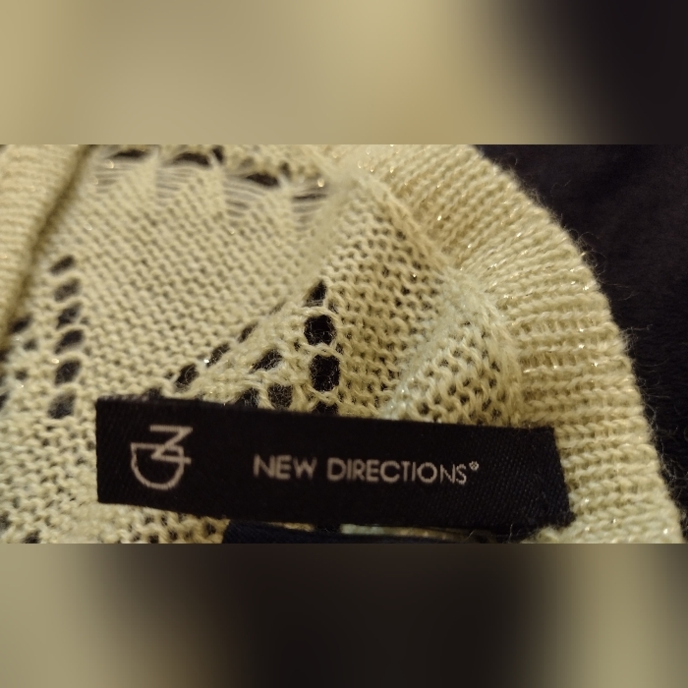 New directions XL ladies top - Picture 3 of 11